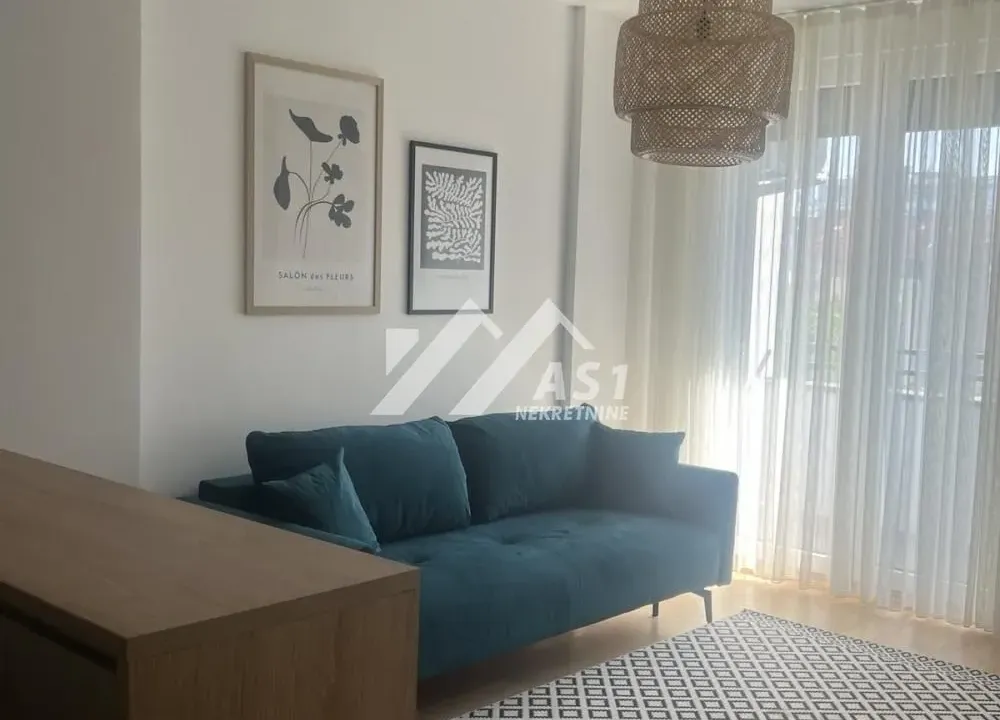 Izdavanje, jednosoban stan, 37m², Bulevar Oslobodjenja, Novi Sad Sve Podlokacije