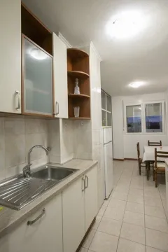 Izdavanje, dvosoban stan, 85m², Centar, Podgorica - image 14