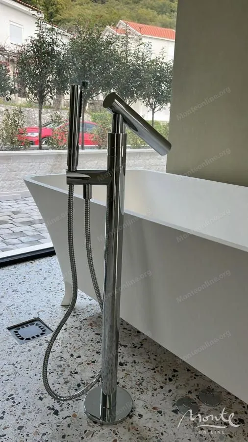 Sale, house, 330m², Kuljače, Budva