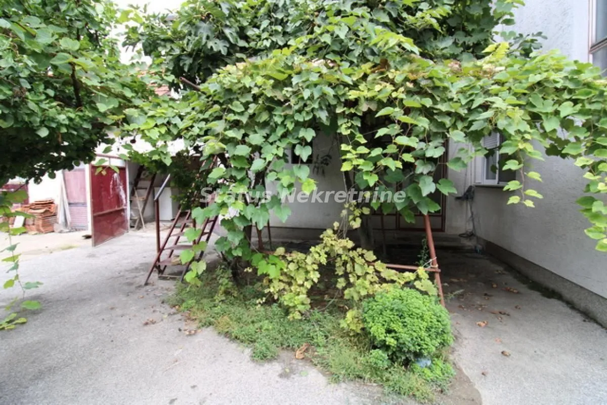 Prodaja, kuća, 170m², Kać, Novi Sad Sve Podlokacije