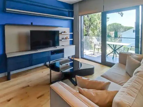 Prodaja, jednosoban stan, 48m², Tivat, Crna Gora