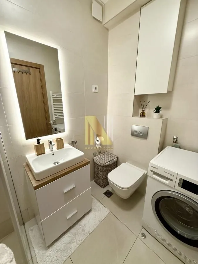 Izdavanje, dvosoban stan, 43m², Bulevar Evrope, Novi Sad Sve Podlokacije