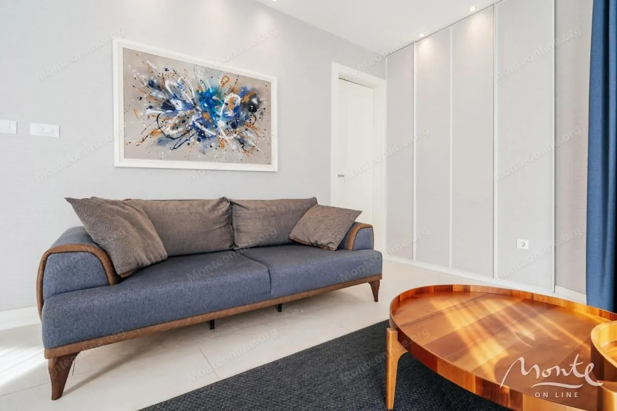 Prodaja, jednosoban stan, 45m², Tivat, Crna Gora