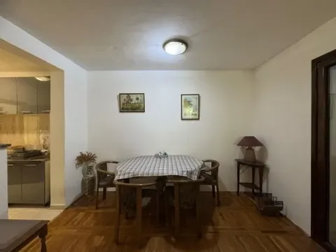 Izdavanje, dvosoban stan, 85m², Centar, Budva - image 9