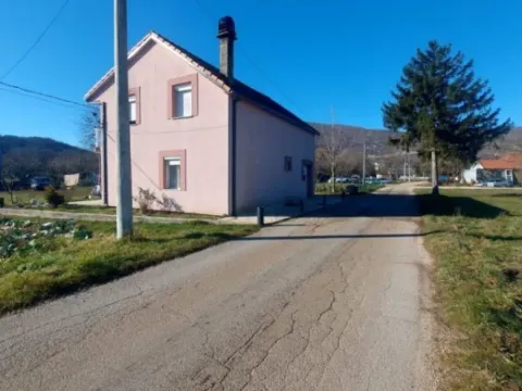 Prodaja, kuća, 110m², Miločani, Nikšić - image 2