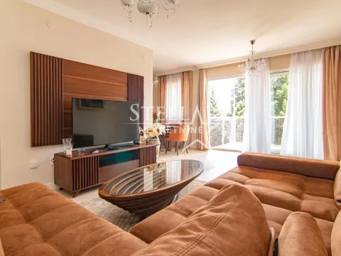 Rent, apartment, 90m², Momišići, Podgorica - image 1