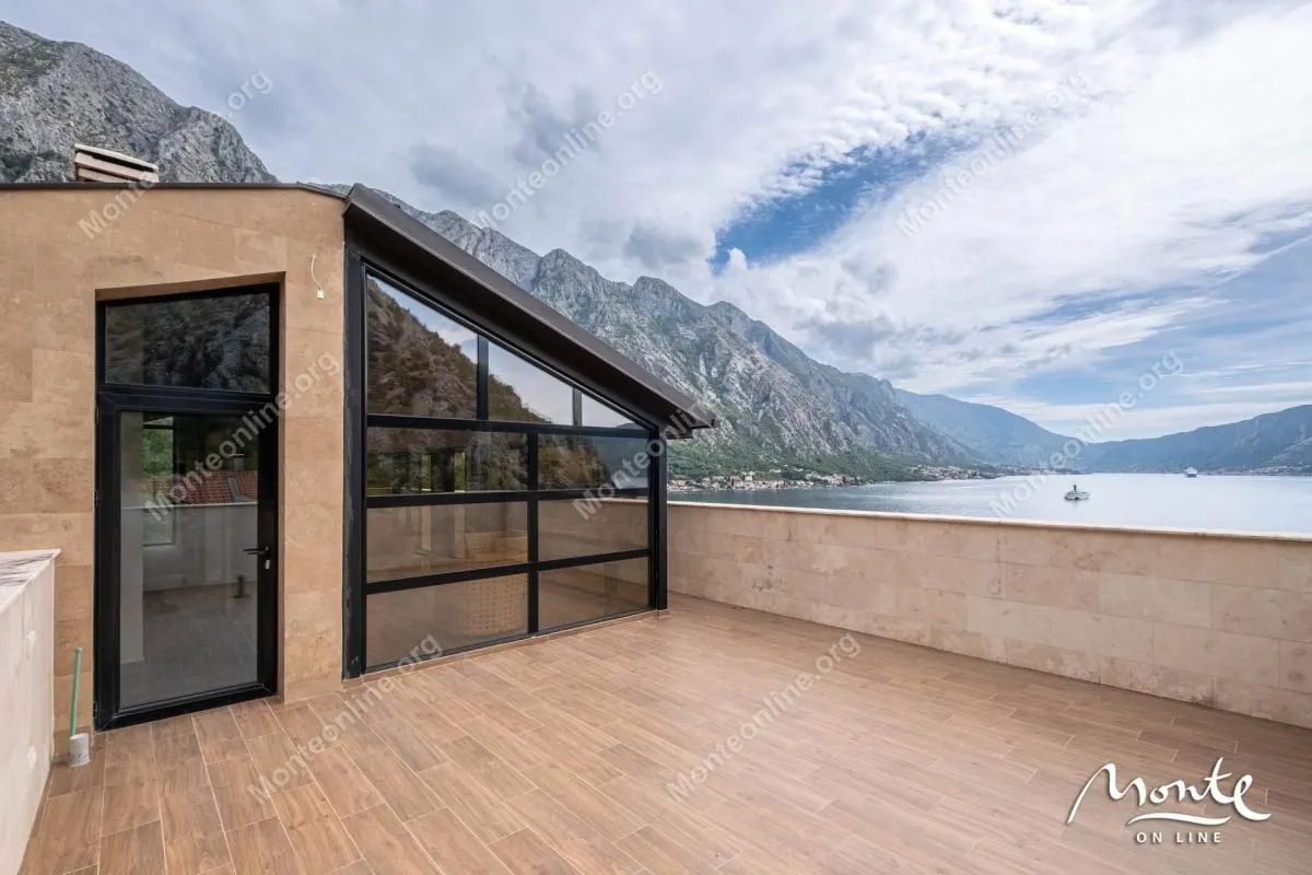 Prodaja, kuća, 428m², Orahovac, Kotor