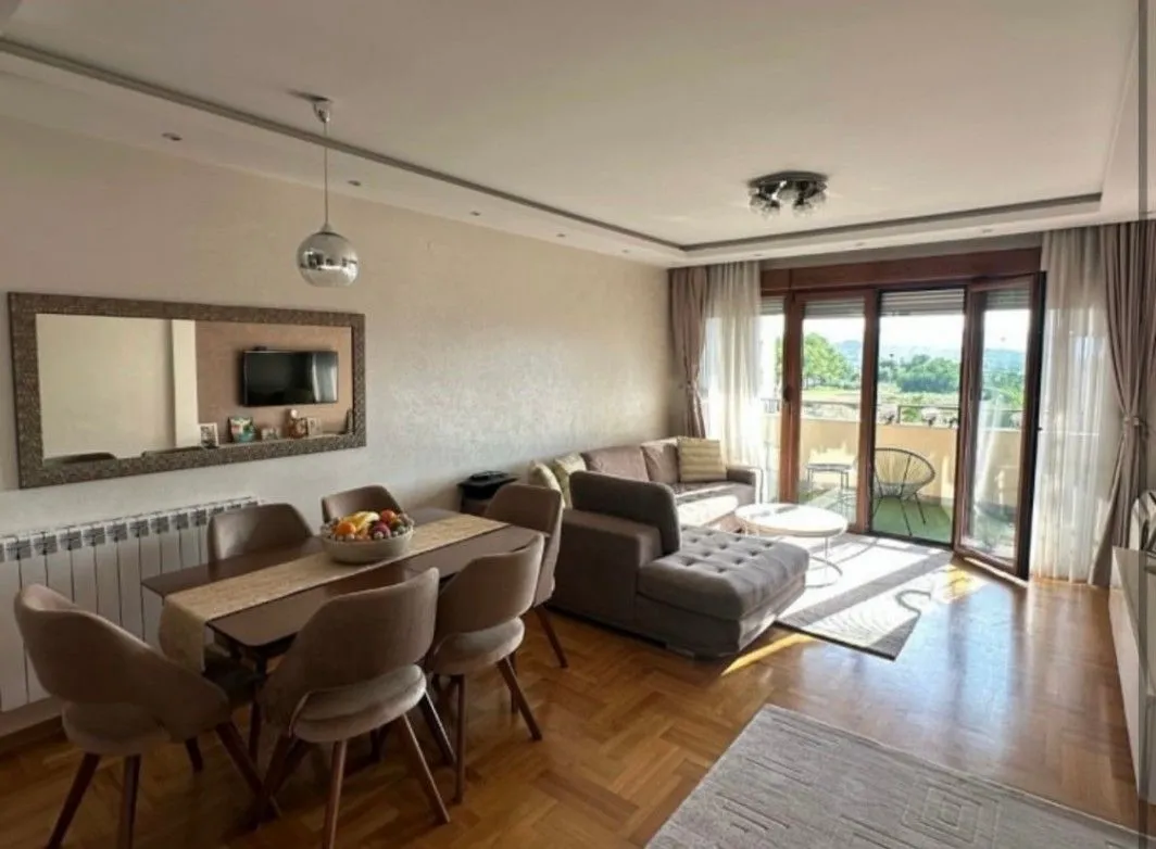 Prodaja, trosoban stan, 97m², Krivi Most, Podgorica