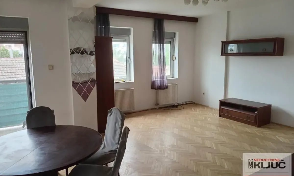Prodaja, dvosoban stan, 61m², Salajka, Novi Sad Sve Podlokacije