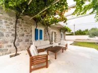 Rent, house, 240m², Donji Kokoti, Podgorica - image 13