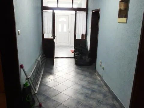 Sale, house, 264m², Korićani, Kragujevac - image 31