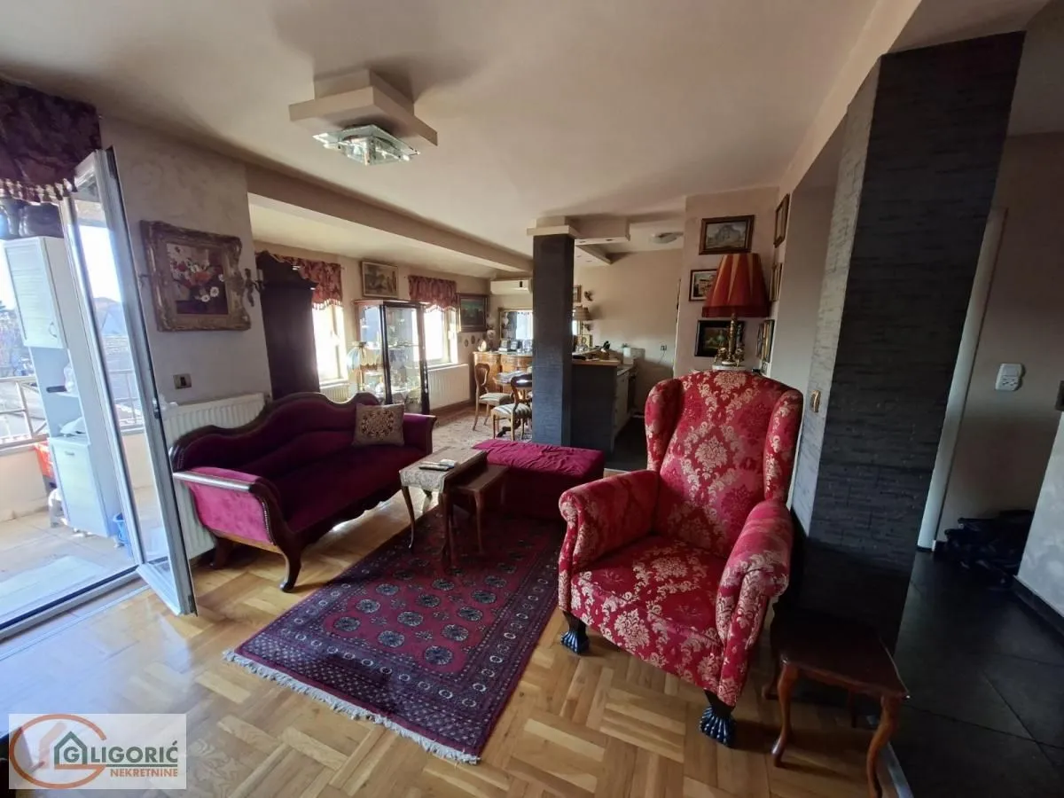 Prodaja, trosoban stan, 79m², Pančevo, Srbija