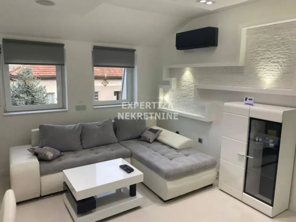 Prodaja, trosoban stan, 54m², Čukarica, Beograd