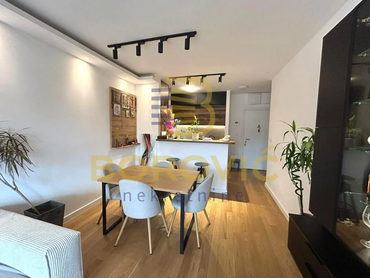 Prodaja, trosoban stan, 70m², Zemun Sve Podlokacije, Beograd