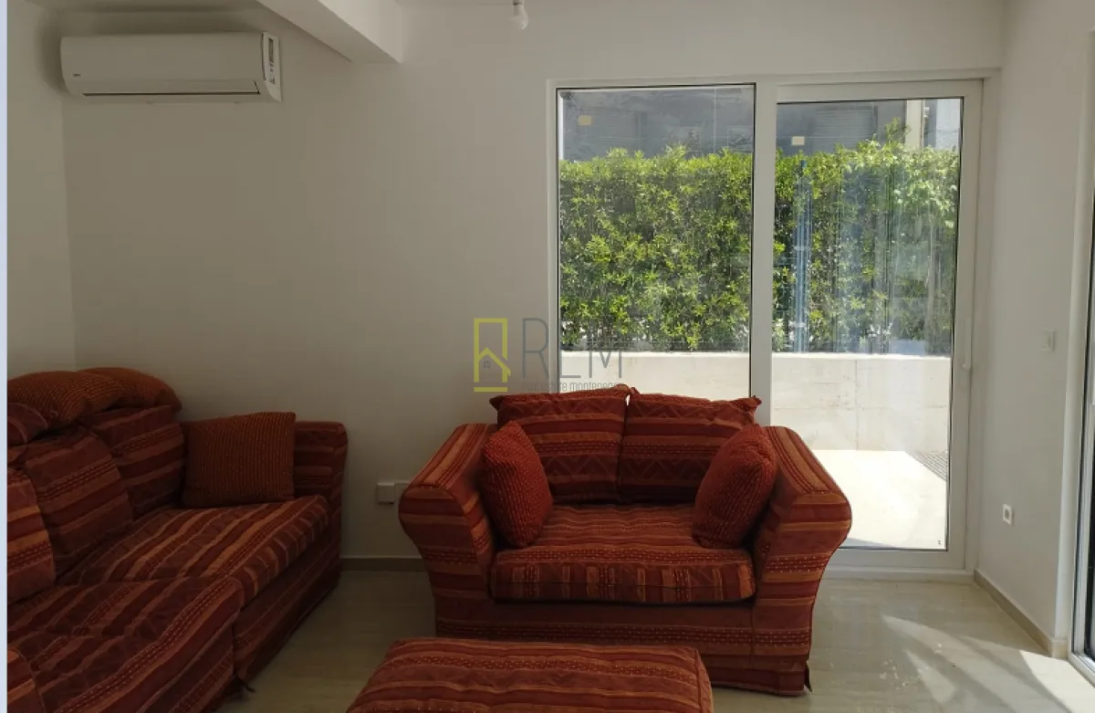 Prodaja, dvosoban stan, 84m², Herceg Novi, Crna Gora