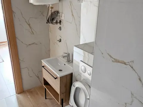 Prodaja, jednosoban stan, 53m², Centar, Kolašin - image 4