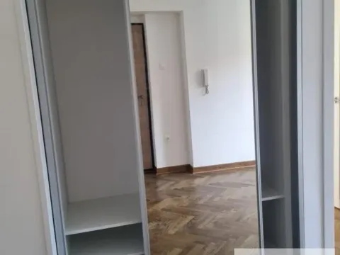 Prodaja, trosoban stan, 78m², Južni Bulevar, Vračar Sve Podlokacije - image 7