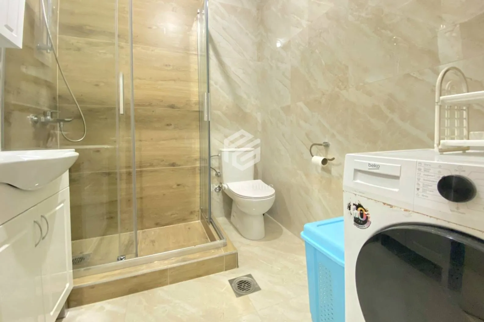Izdavanje, dvosoban stan, 68m², Centar, Podgorica