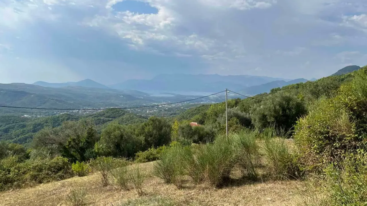 Sale, land lot, 1321m², Kotor, Crna Gora