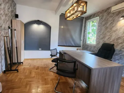 Rent, office space, 73m², Centar, Budva - image 4