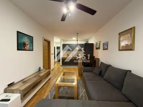 Izdavanje, jednosoban stan, 40m², Bulevar Evrope, Novi Sad Sve Podlokacije - image 2