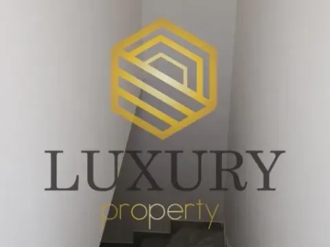 Rent, office space, 90m², Stari Aerodrom, Podgorica - image 11