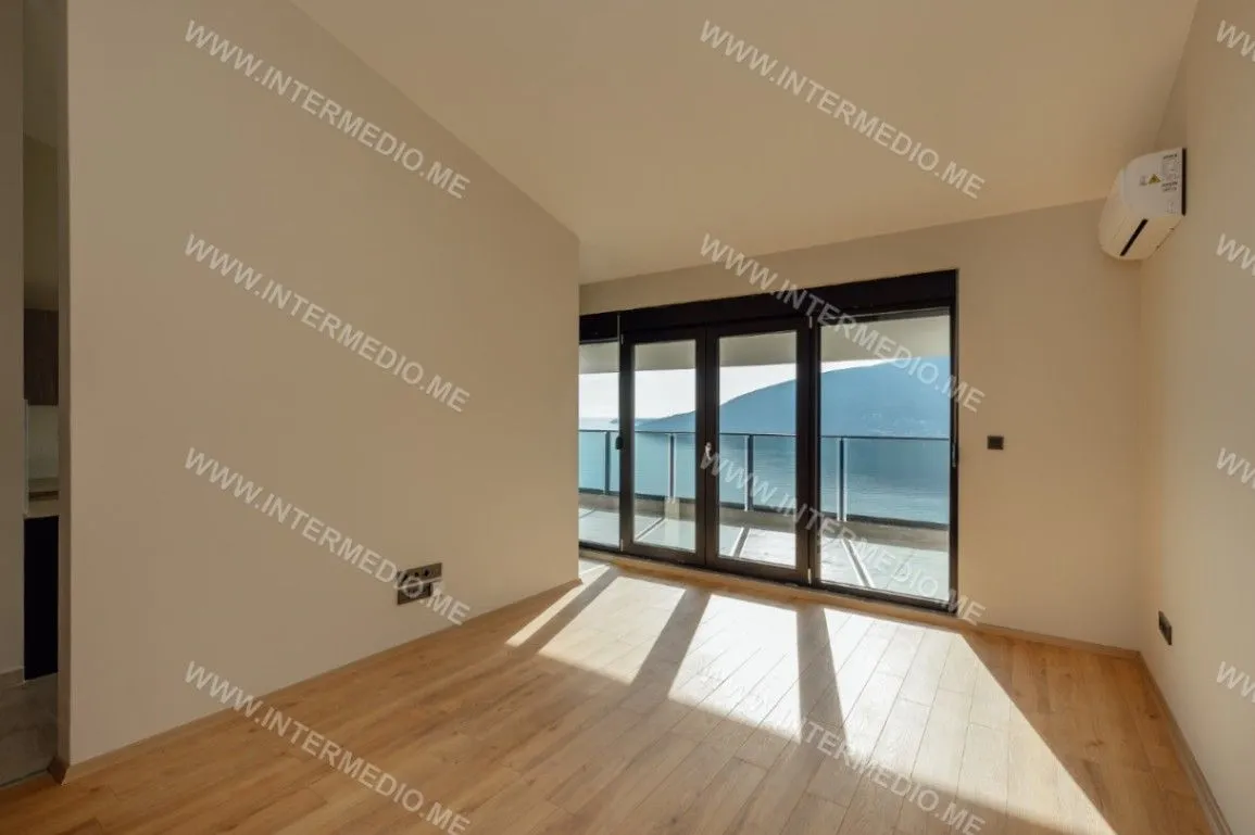 Prodaja, dvosoban stan, 87m², Topla, Herceg Novi