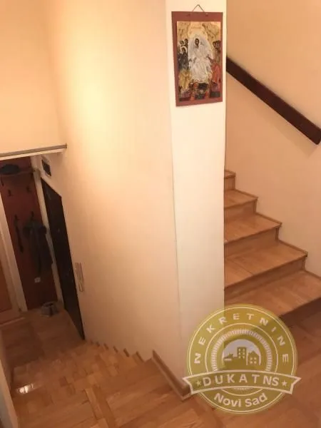 Prodaja, četvorosoban stan, 98m², Nova Detelinara, Novi Sad Sve Podlokacije