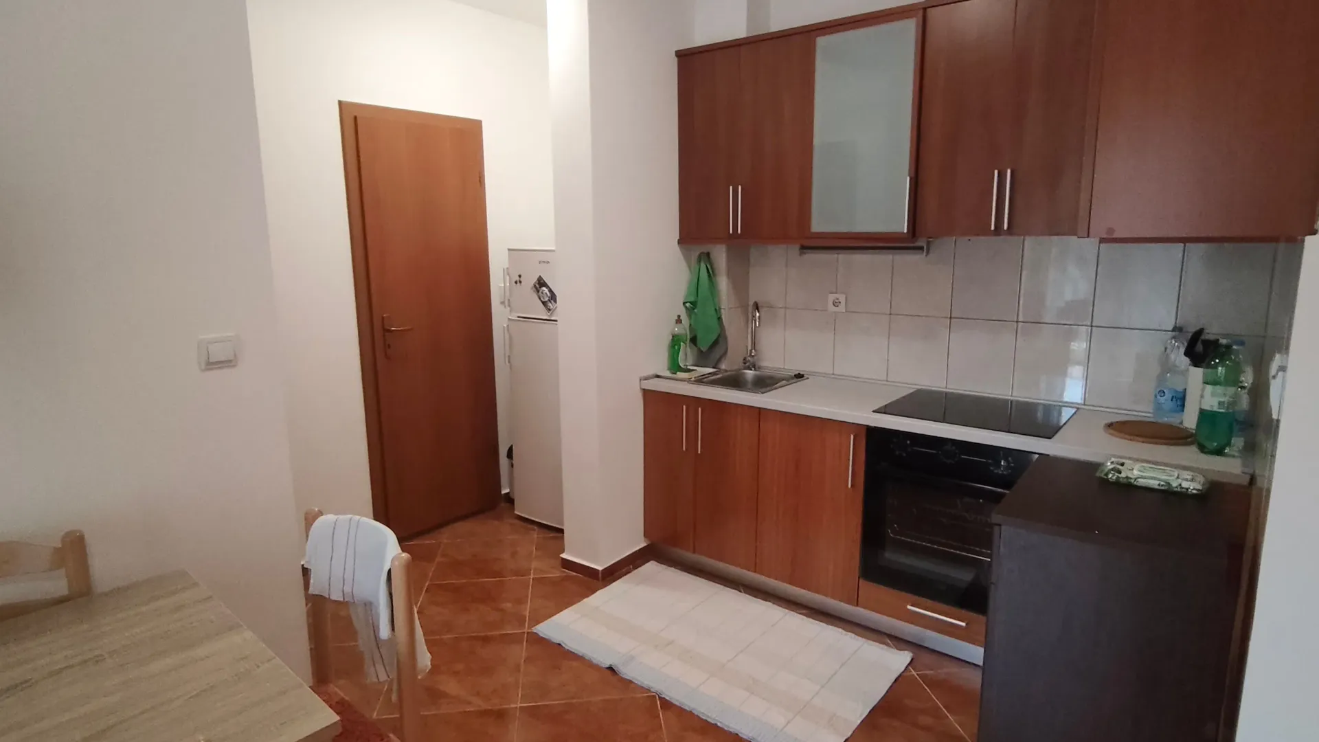 Izdavanje, jednosoban stan, 38m², Baošići, Herceg Novi