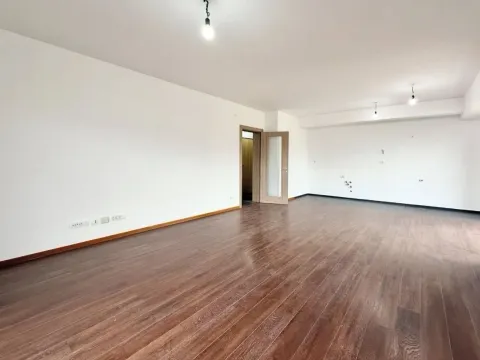 Sale, two bedroom apartment, 85m², Master Kvart, Podgorica - image 12