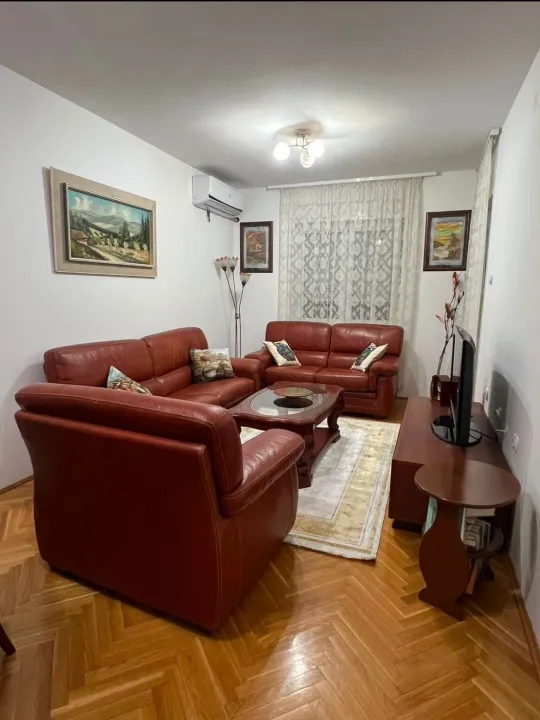 Rent, one bedroom apartment, 42m², Blok 6, Podgorica