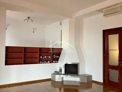 Rent, house, 303m², Košutnjak, Beograd