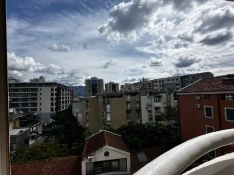 Prodaja, dvosoban stan, 77m², Centar, Budva - image 11