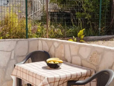 Izdavanje, dvosoban stan, 40m², Mažina, Tivat - image 12