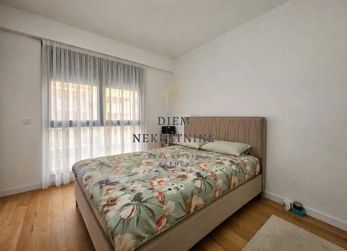 Izdavanje, jednosoban stan, 50m², Centar, Bar