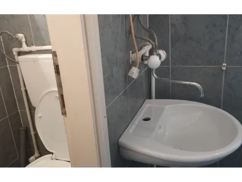 Izdavanje, poslovni prostor, 18m², Niš, Srbija - image 5