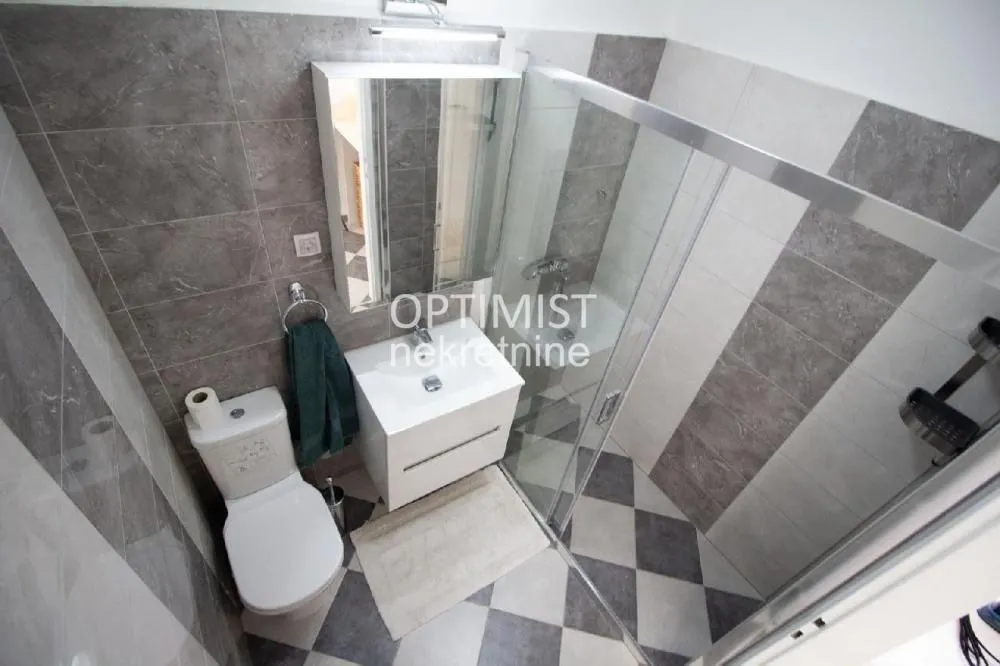 Rent, three bedroom apartment, 65m², Stari Grad, Beograd