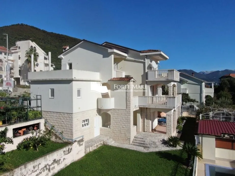 Prodaja, kuća, 350m², Baošići, Herceg Novi