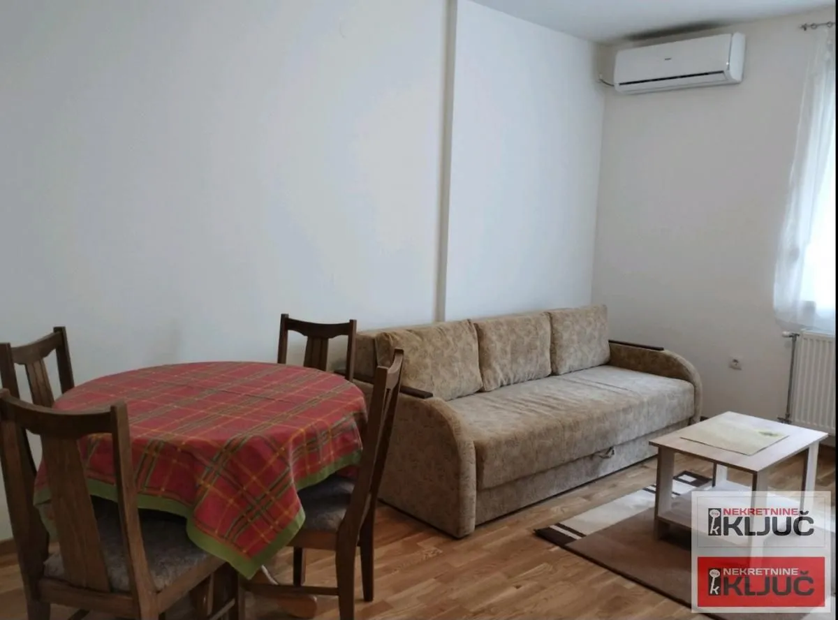 Izdavanje, jednosoban stan, 45m², Petrovaradin, Novi Sad