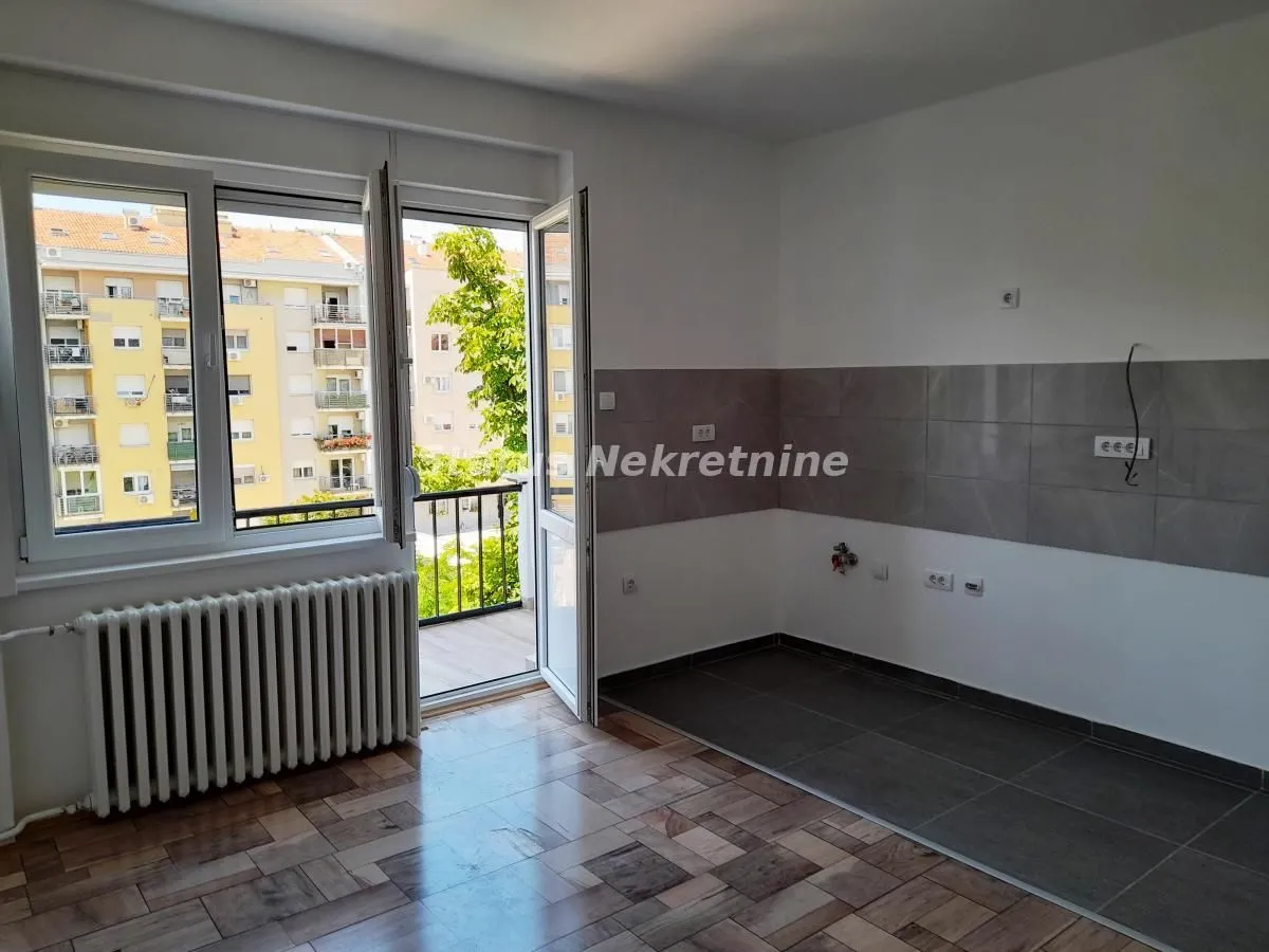 Prodaja, dvosoban stan, 52m², Grbavica, Novi Sad Sve Podlokacije