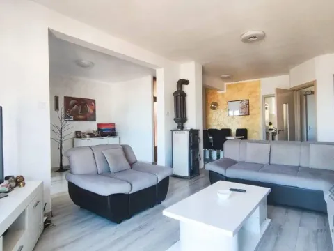 Sale, three bedroom apartment, 169m², Dubovica, Budva - image 2