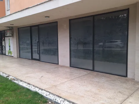 Rent, office space, 175m², City Kej, Podgorica - image 2