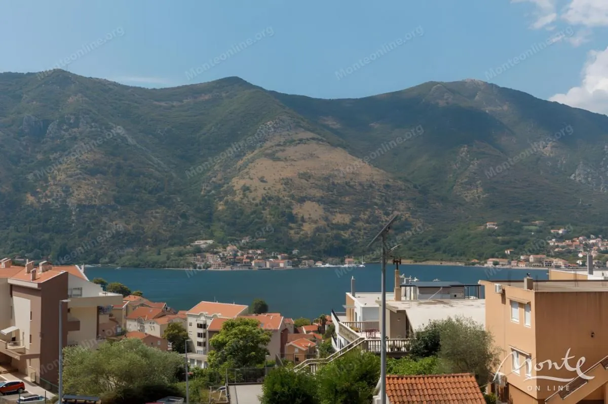 Sale, one bedroom apartment, 50m², Dobrota, Kotor