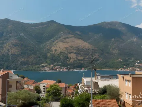 Sale, one bedroom apartment, 50m², Dobrota, Kotor - image 9