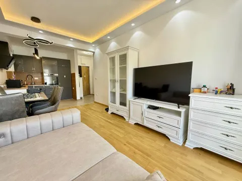 Prodaja, jednosoban stan, 46m², Podkošljun, Budva - image 7
