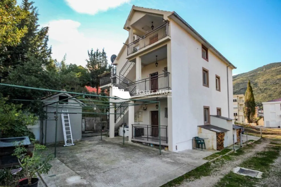 Prodaja, kuća, 223m², Herceg Novi, Crna Gora