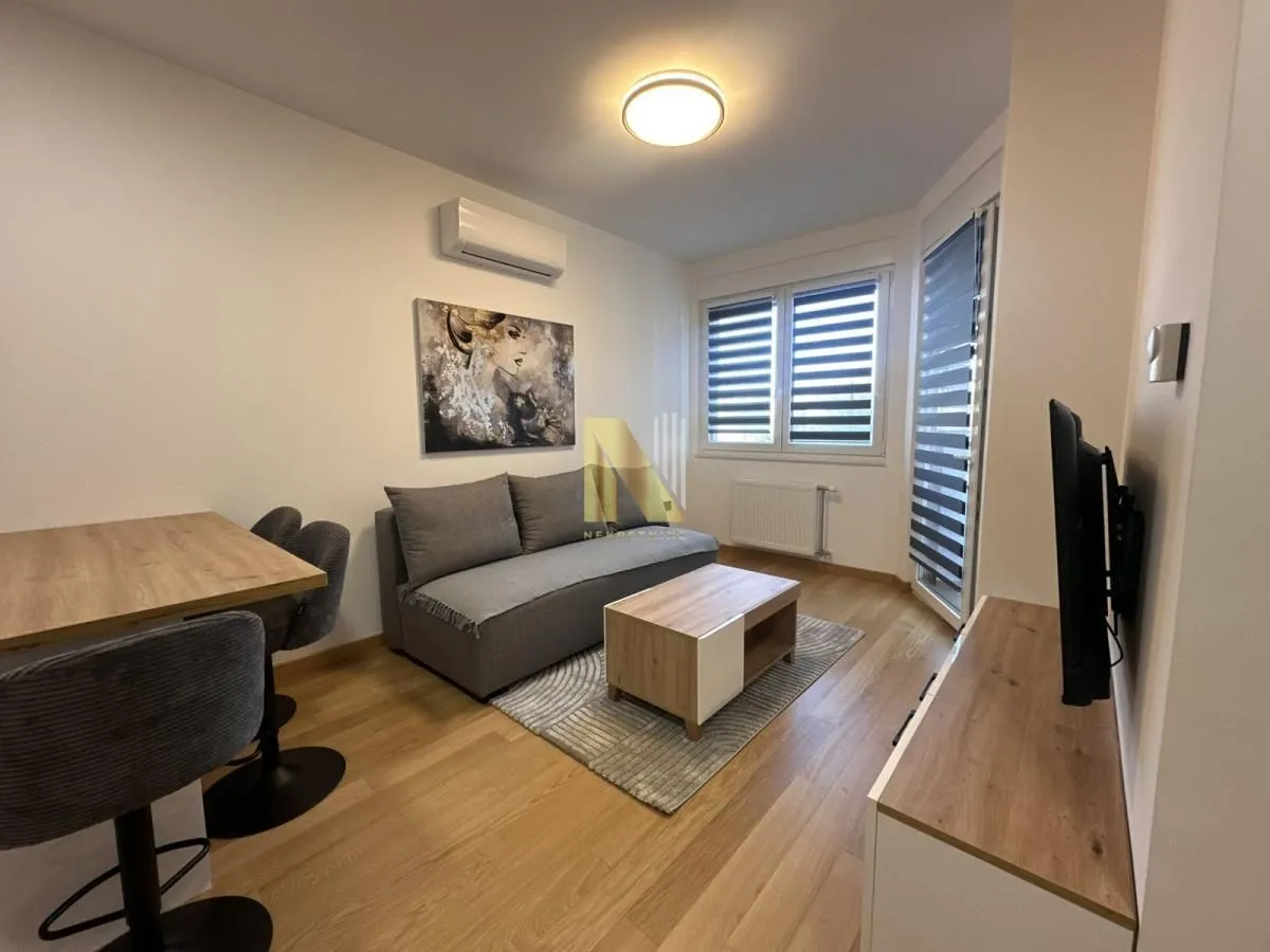 Izdavanje, jednosoban stan, 35m², Grbavica, Novi Sad Sve Podlokacije