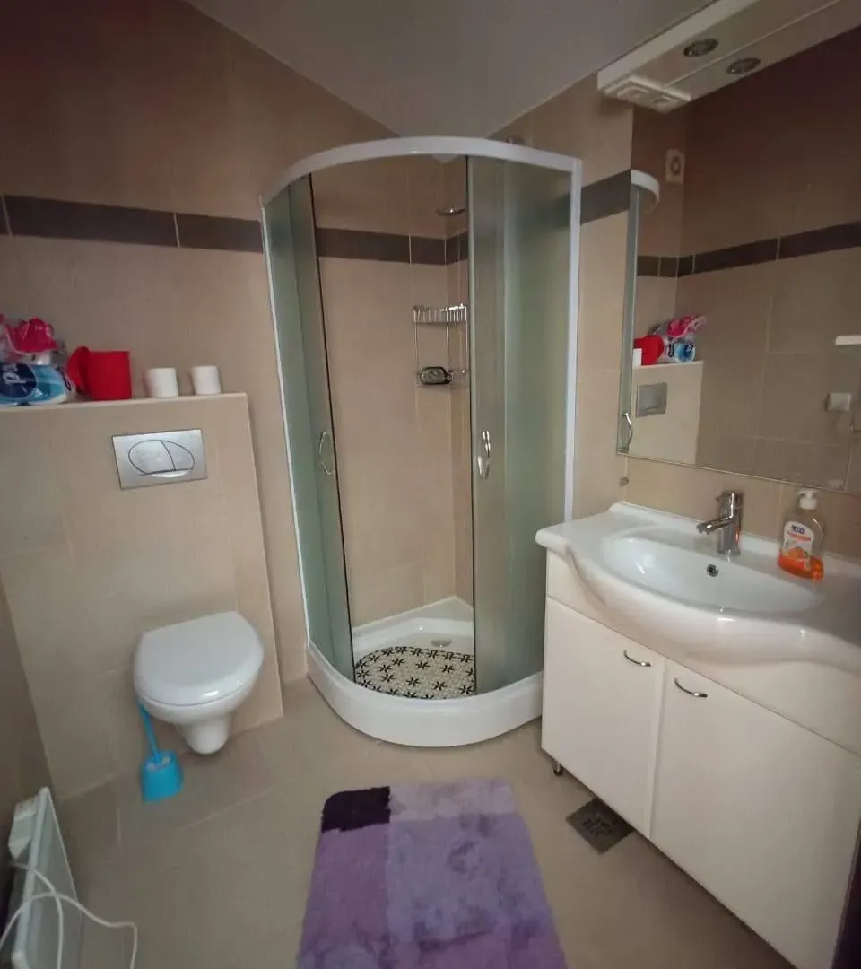 Prodaja, dvosoban stan, 77m², Pržno, Budva