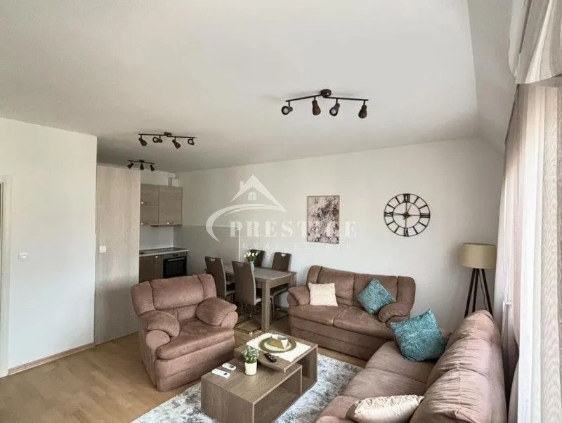 Prodaja, dvosoban stan, 63m², Preko Morače, Podgorica