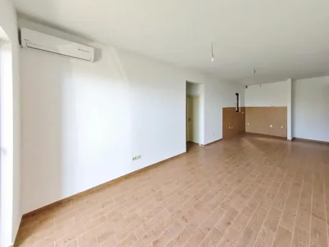Sale, two bedroom apartment, 81m², Bečići, Budva - image 9
